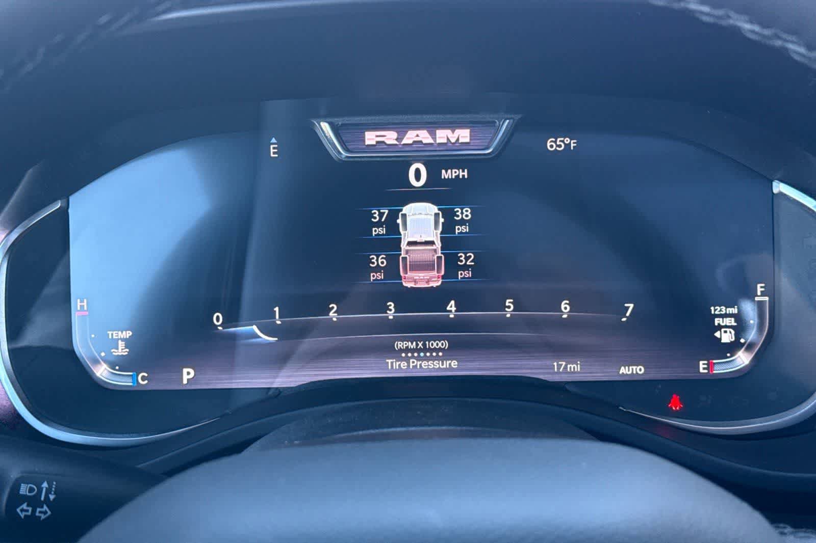 New 2026 RAM 1500 Big Horn AWD/4WD image 28