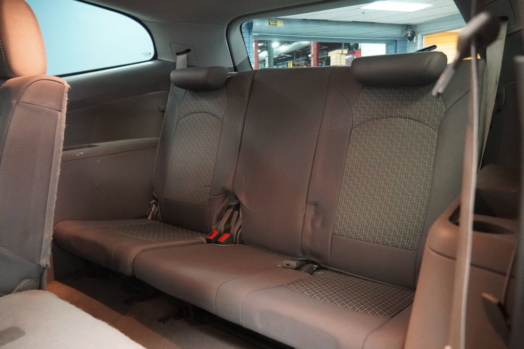 Used 2012 Chevrolet Traverse LS image 28