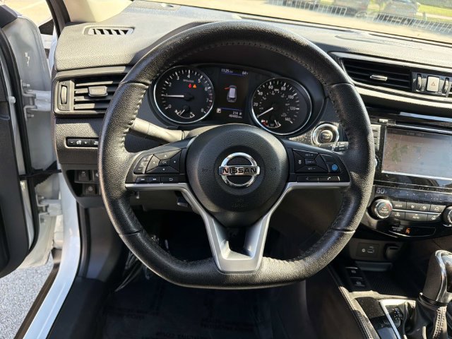 Used 2019 Nissan Rogue SL w/ Premium Package AWD/4WD image 25