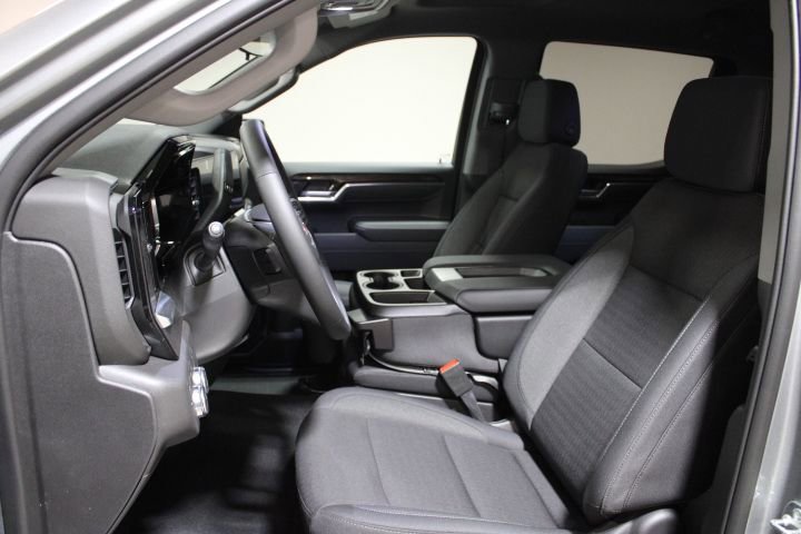 New 2026 GMC Sierra 1500 SLE image 18