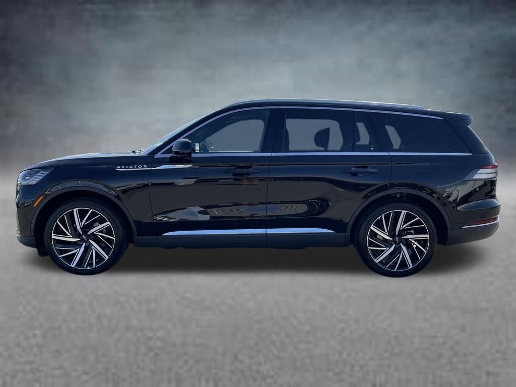 Used 2025 Lincoln Aviator Reserve w/ Equipment Group 201A AWD/4WD image 2