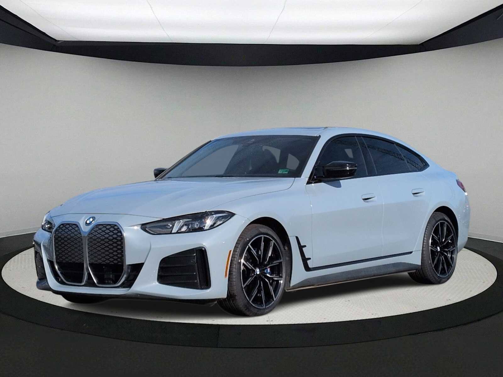 Used 2025 BMW i4 xDrive40i w/ M Sport Package image 4