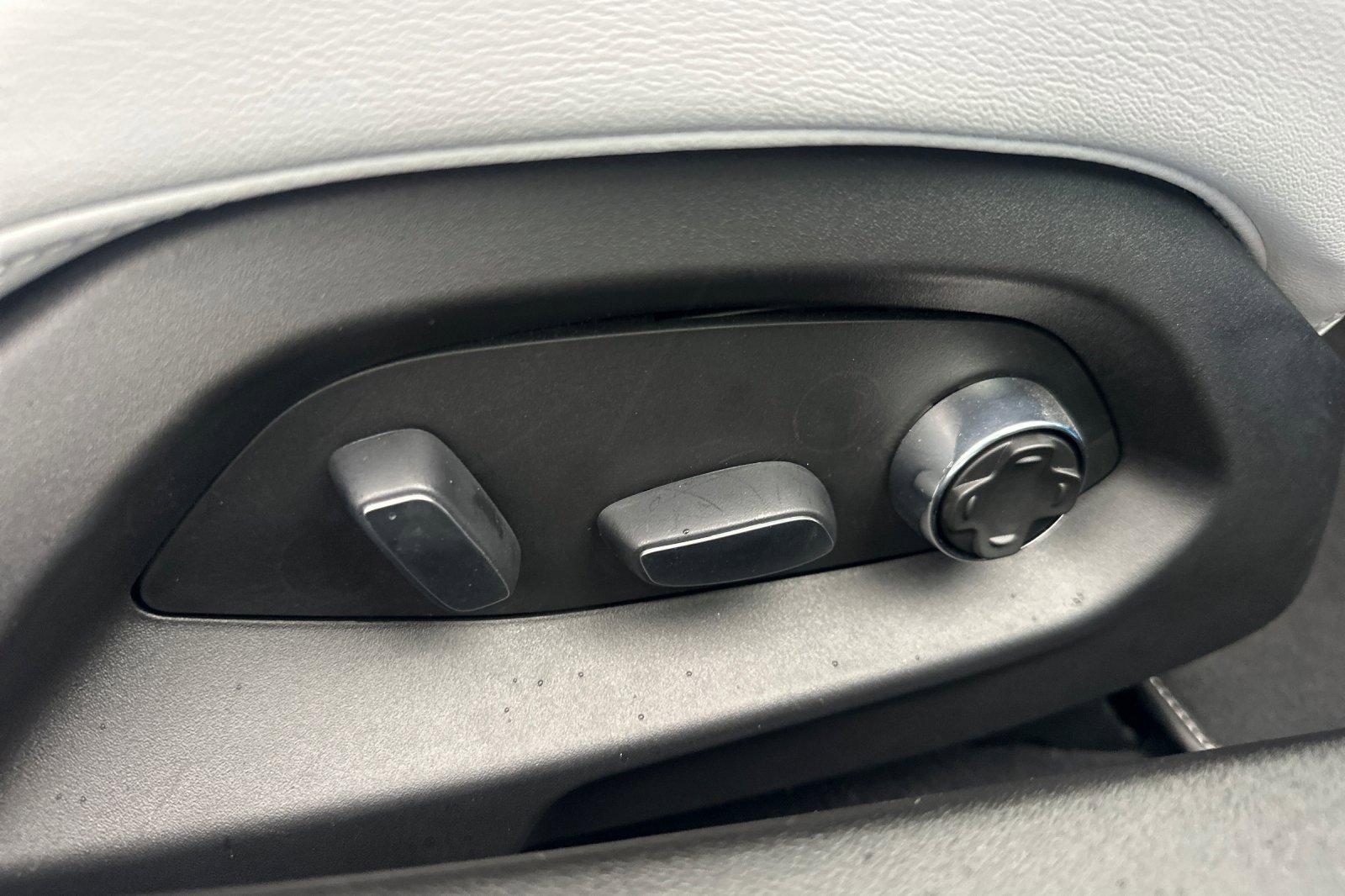 Used 2020 Chevrolet Corvette Stingray w/ 3LT Preferred Equipment Group image 19