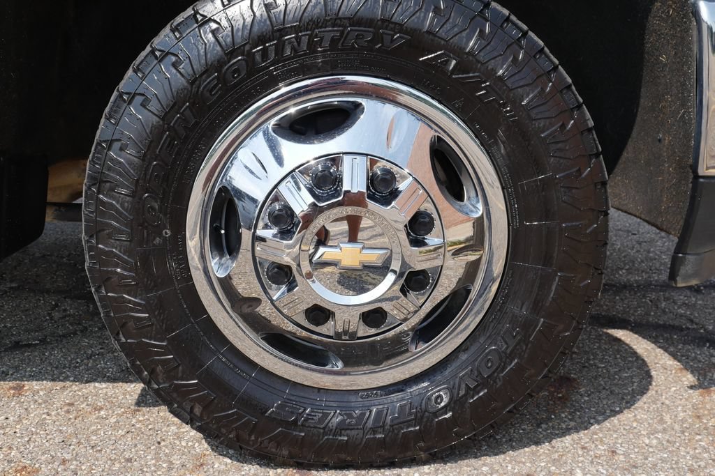 Used 2024 Chevrolet Silverado 3500 LT w/ Convenience Package AWD/4WD image 8