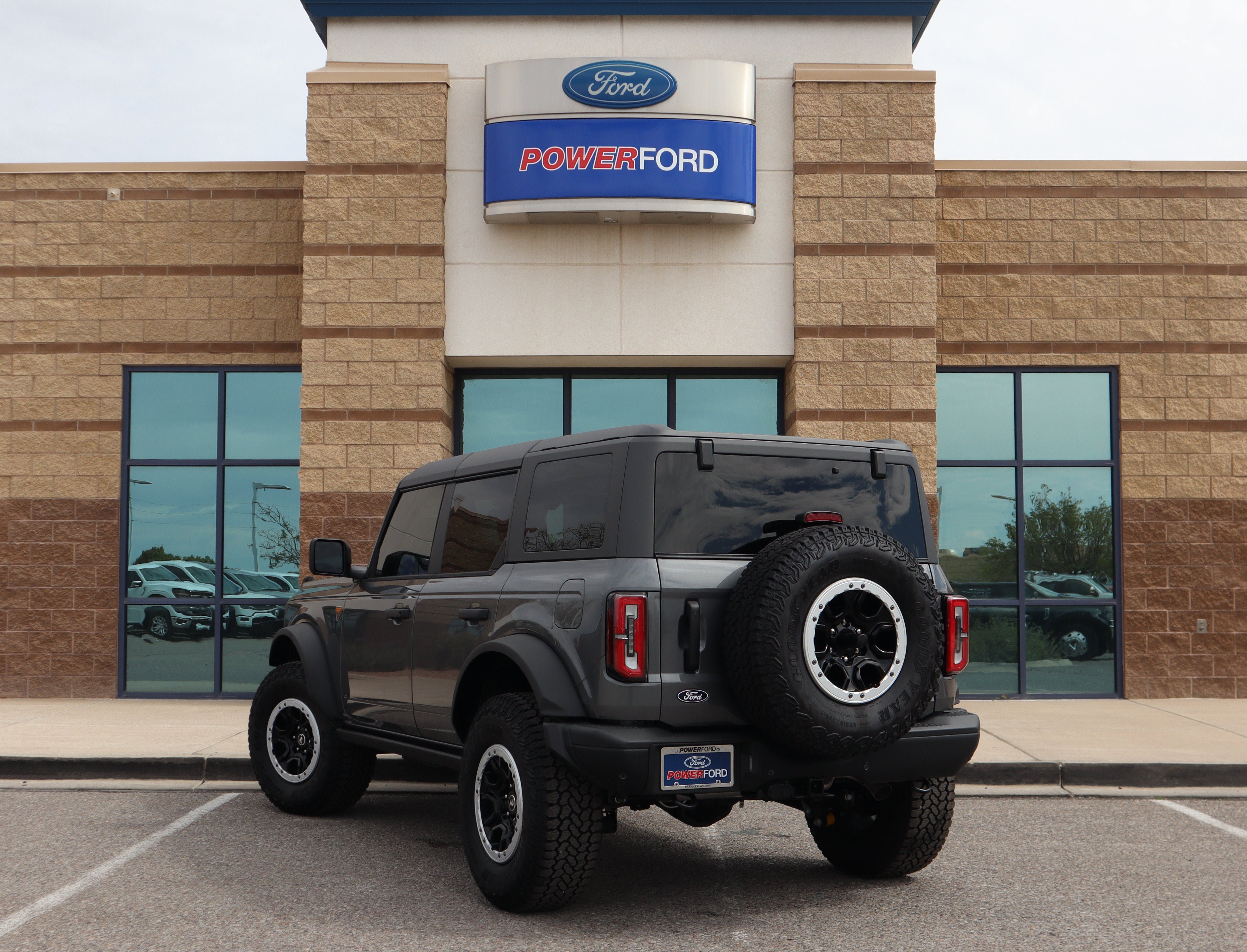 New 2026 Ford Bronco Badlands AWD/4WD image 8
