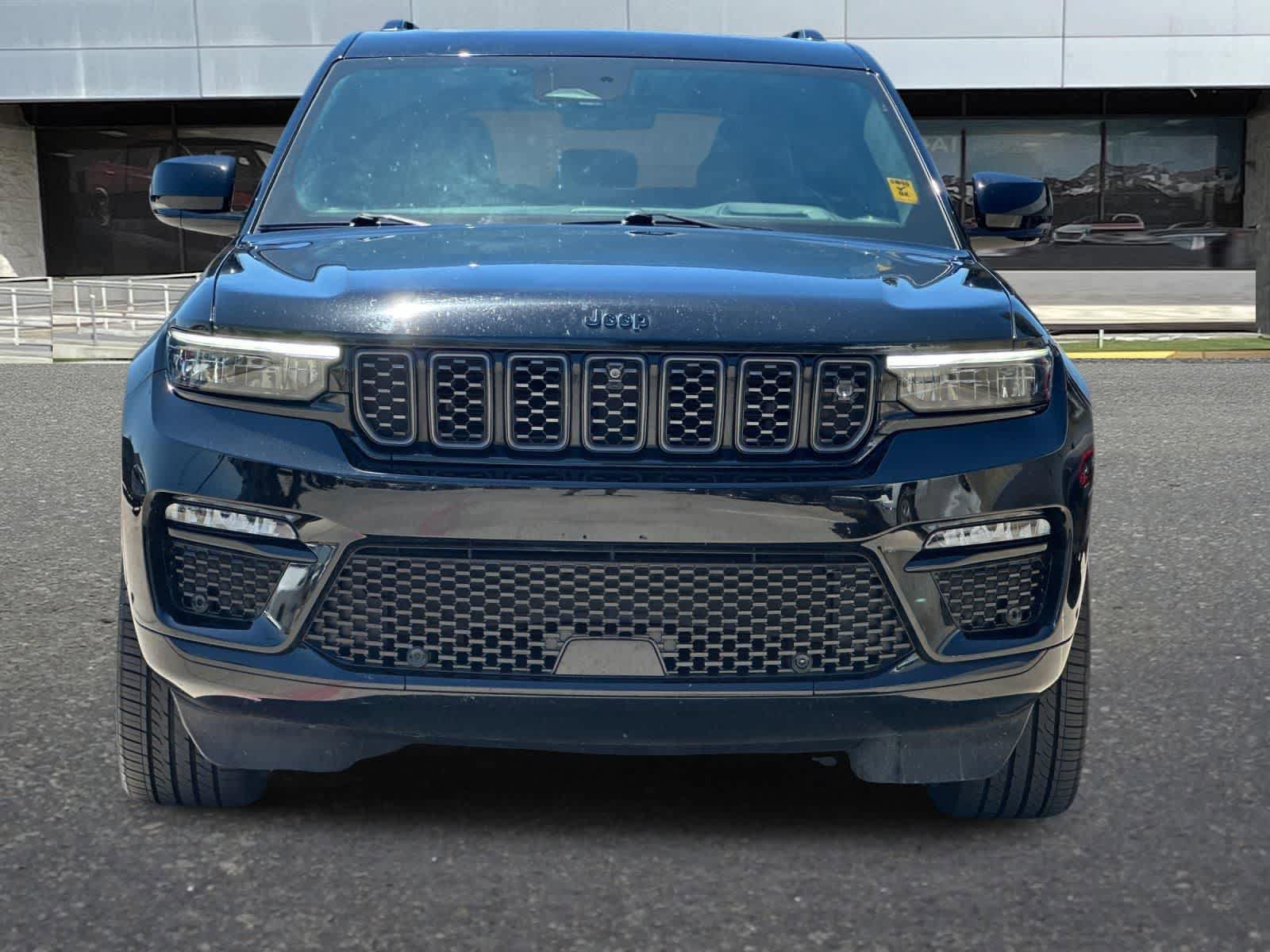 Used 2023 Jeep Grand Cherokee Summit AWD/4WD image 11