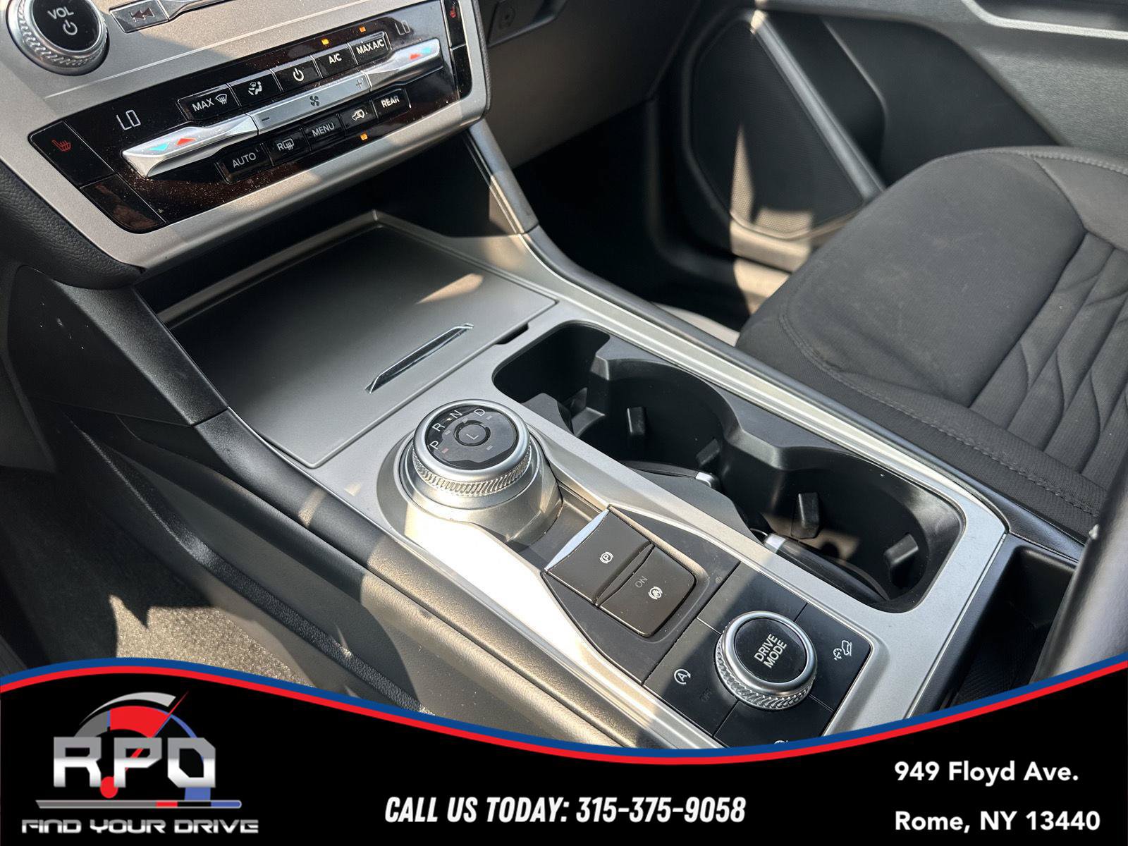 Used 2021 Ford Explorer XLT AWD/4WD image 24