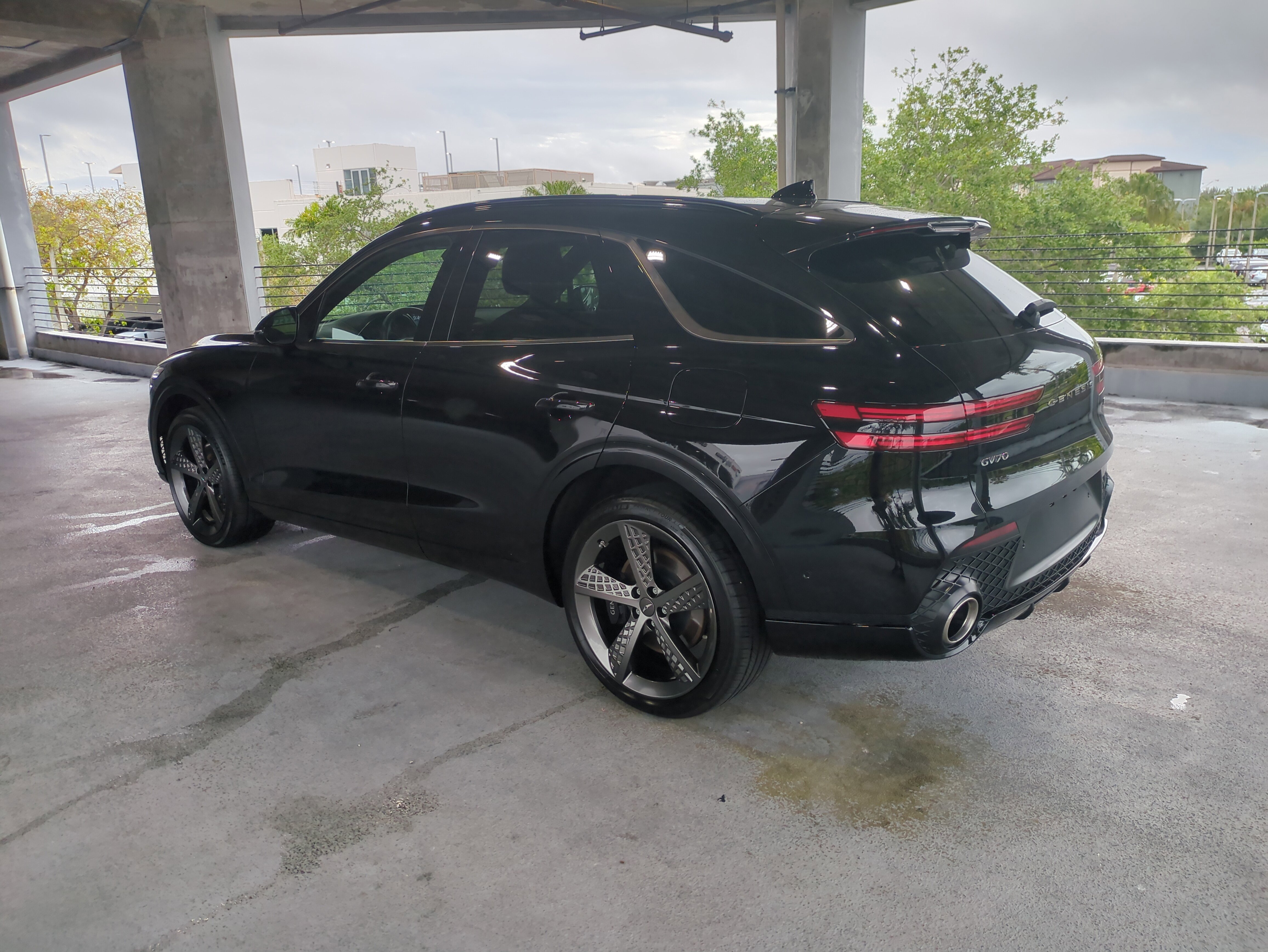 Used 2024 Genesis GV70 2.5T w/ Sport Prestige Package image 7