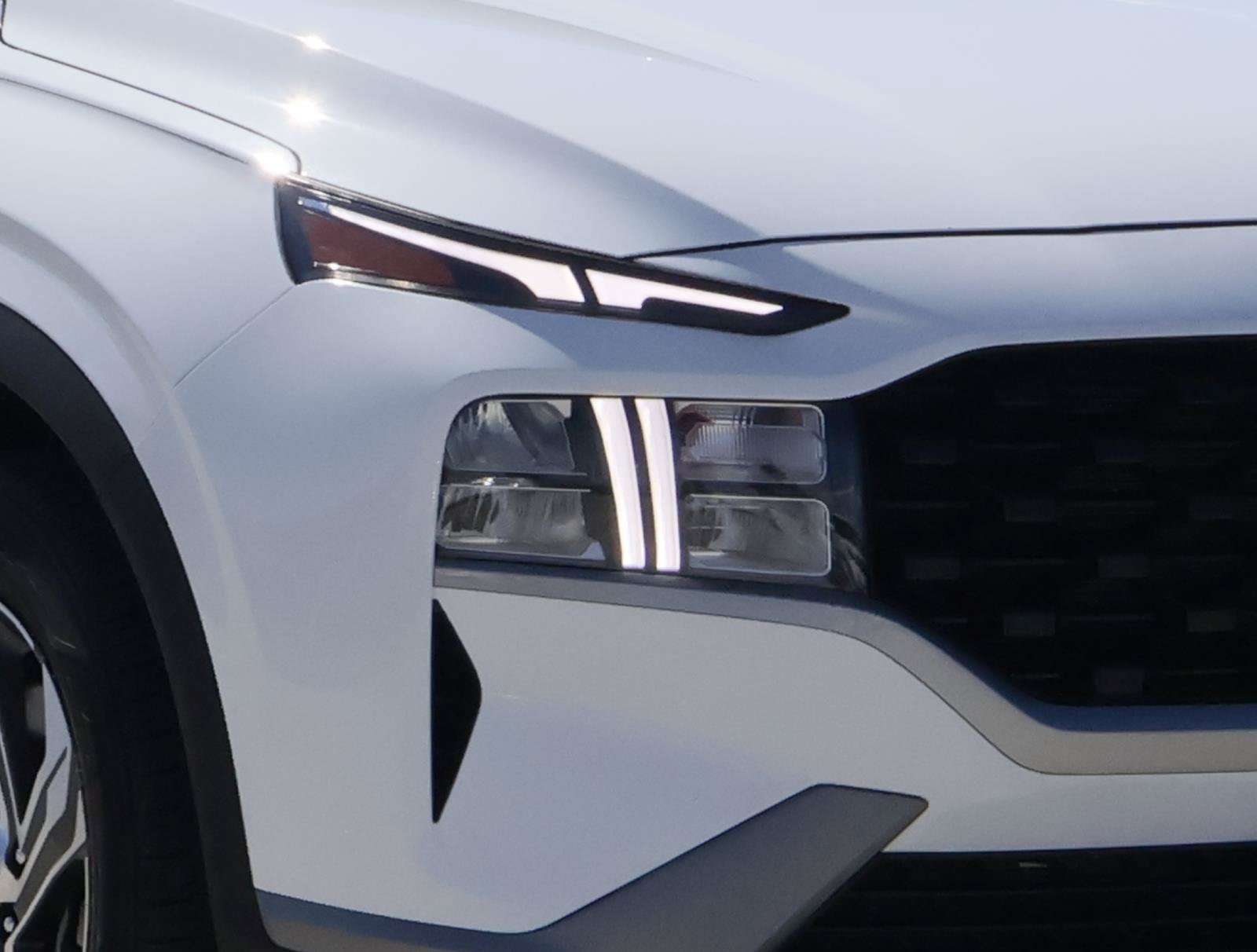 Used 2023 Hyundai Santa Fe SEL FWD image 7