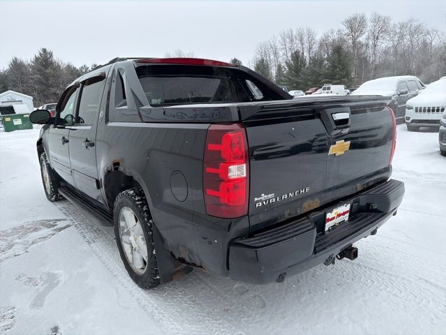Used 2013 Chevrolet Avalanche LT image 8