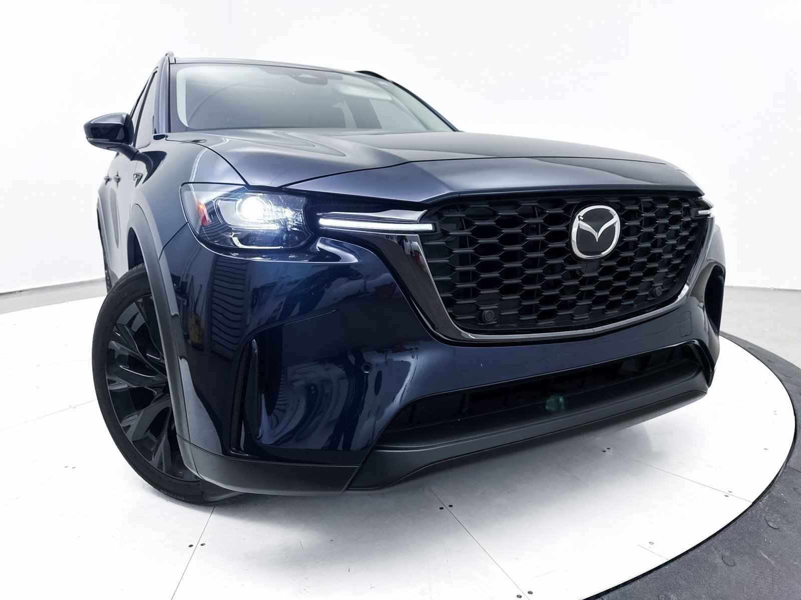 Certified 2025 MAZDA CX-90 Plug-In Hybrid w/Premium Sport image 10