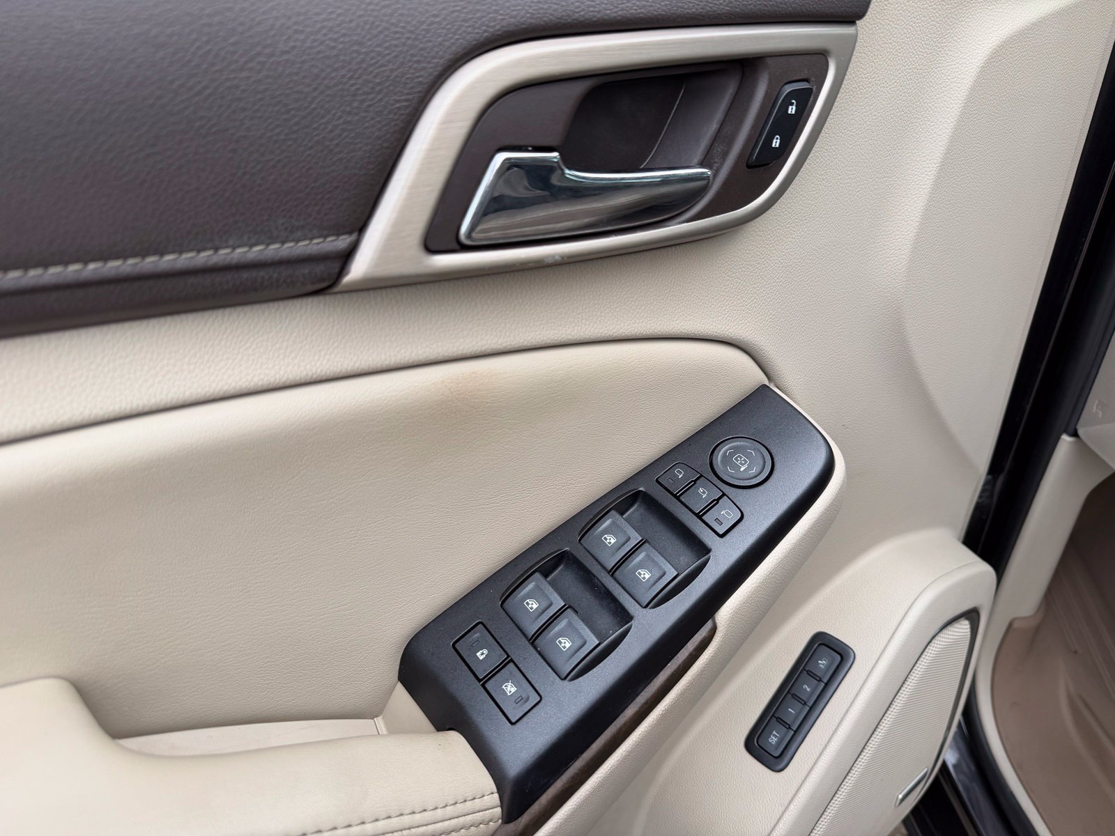 Used 2018 GMC Yukon Denali w/ Open Road Package RWD image 30