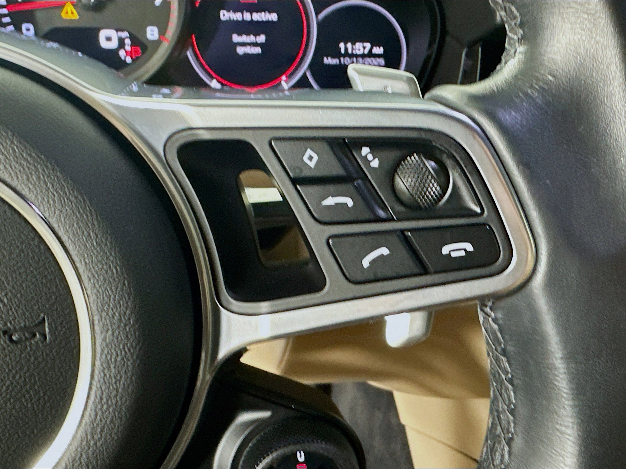 Used 2021 Porsche Cayenne Coupe image 18