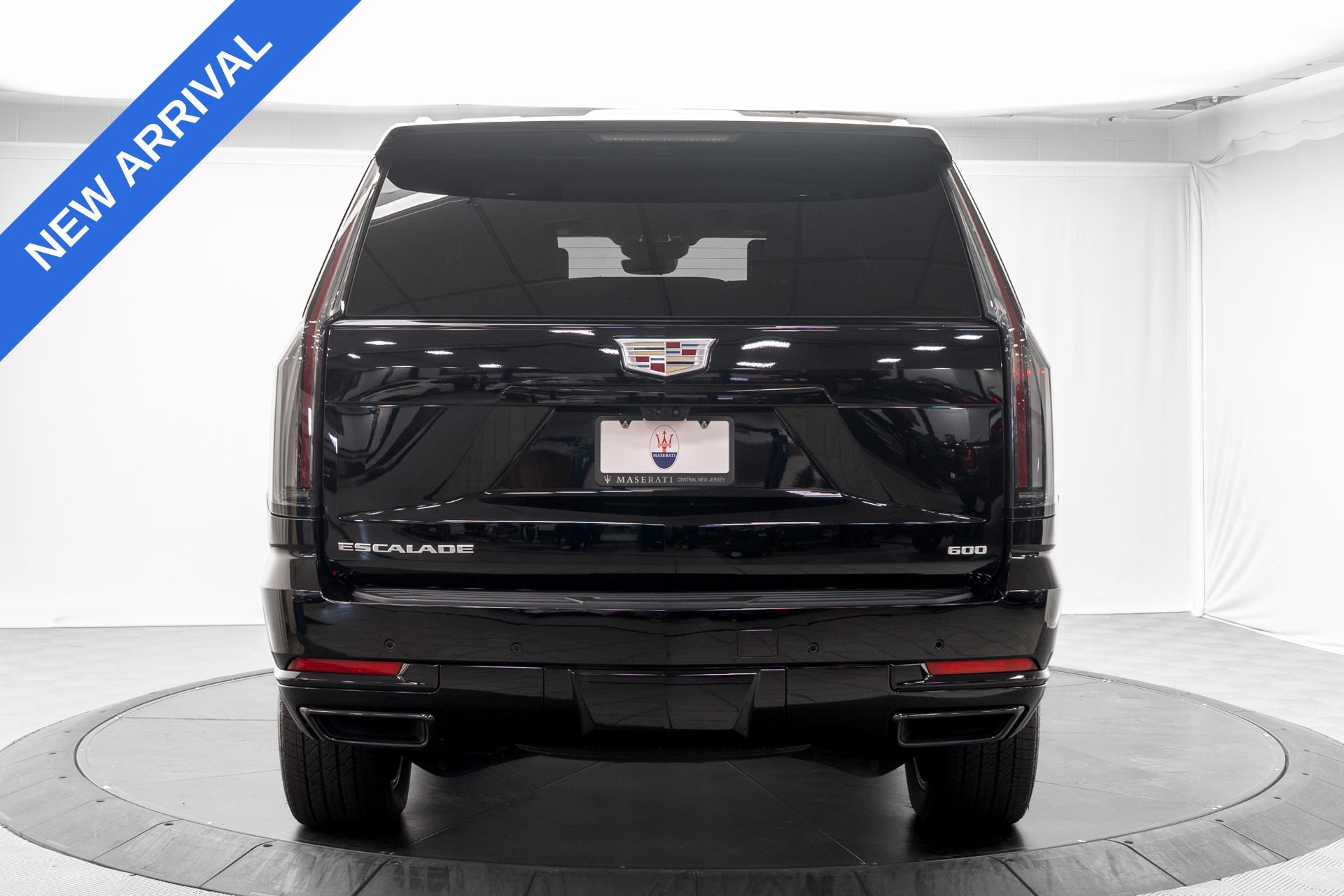 Used 2025 Cadillac Escalade Sport Platinum w/ LPO, Floor Liner Package AWD/4WD image 6