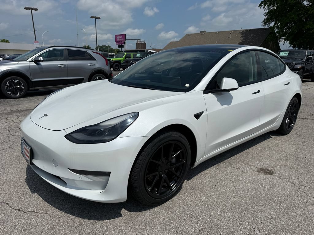 Used 2022 Tesla Model 3 Long Range AWD/4WD image 22