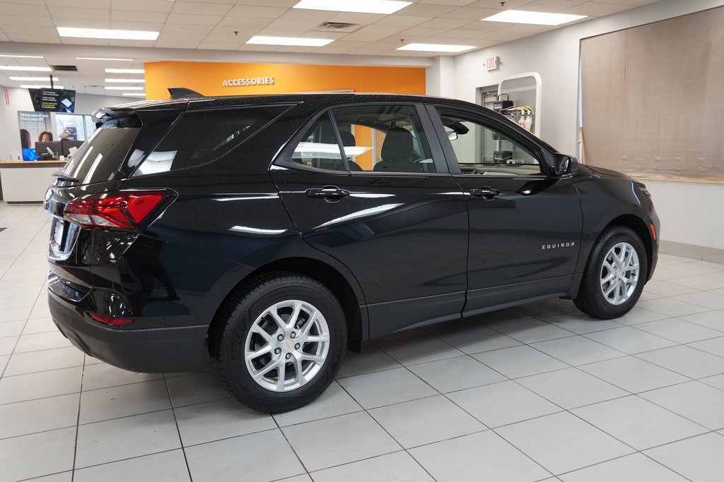Used 2024 Chevrolet Equinox LS image 11