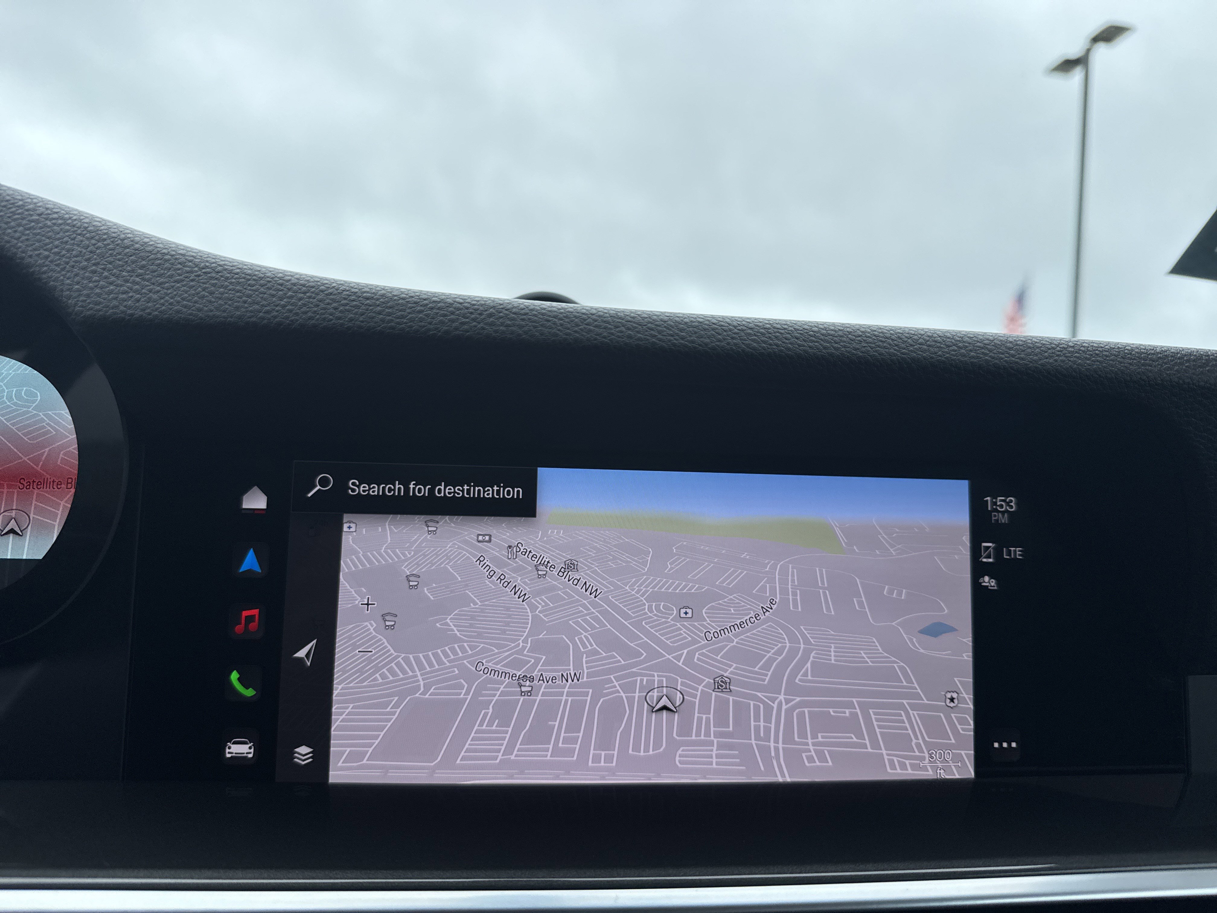 Used 2024 Porsche 911 Carrera w/ Premium Package image 24