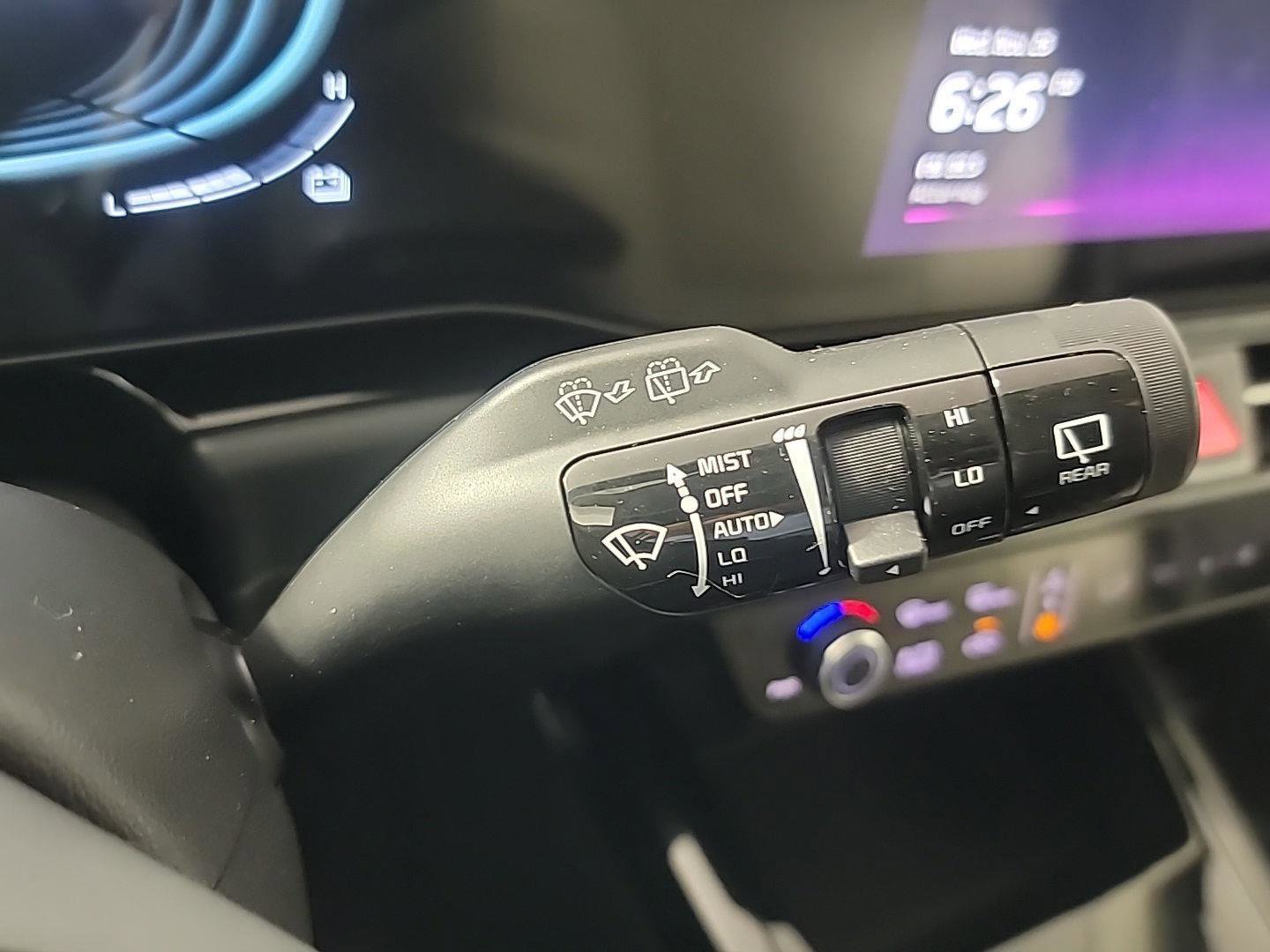Used 2025 Kia Niro EX image 26