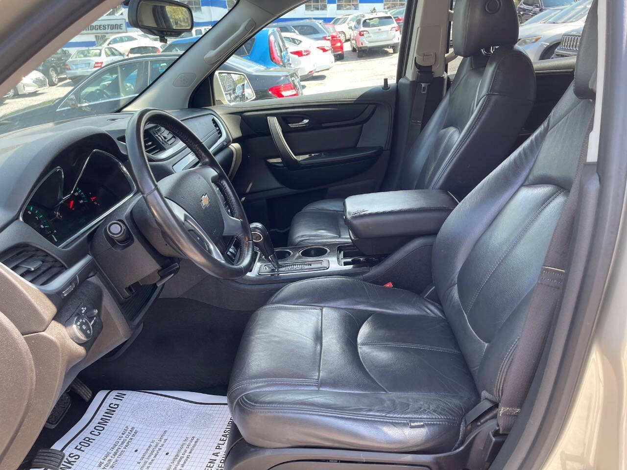 Used 2016 Chevrolet Traverse LT w/ Style and Technology Package FWD image 11