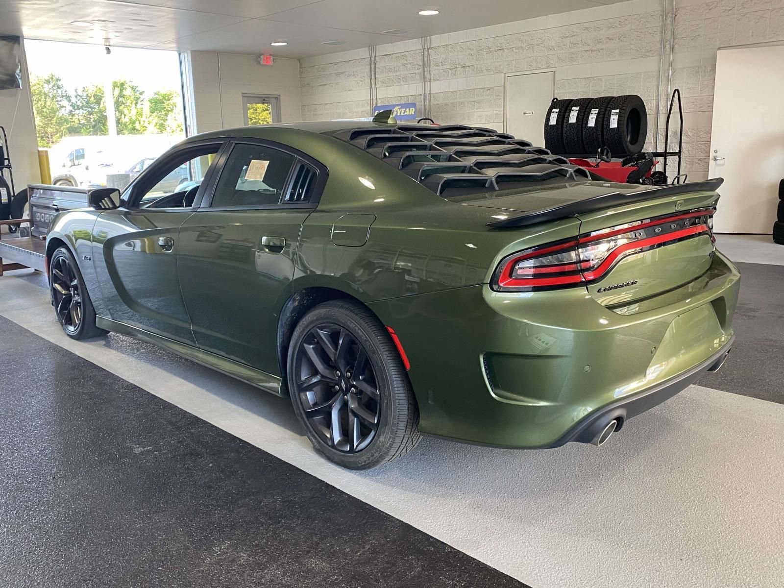 Used 2023 Dodge Charger R/T w/ Blacktop Package RWD image 3