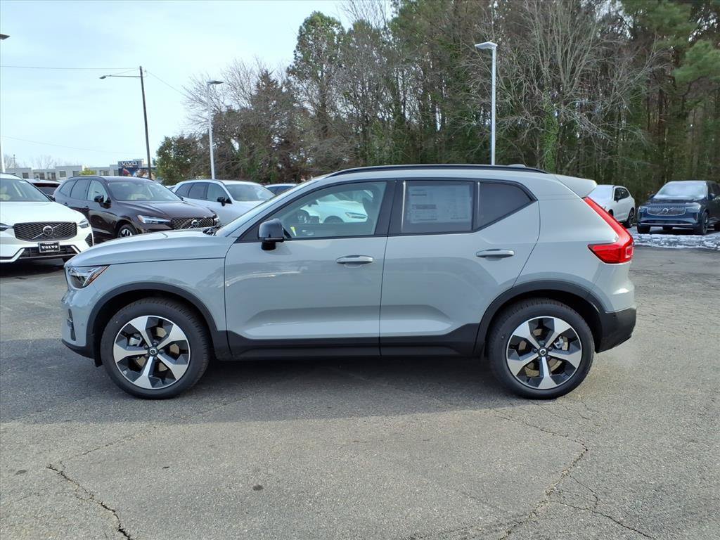 New 2026 Volvo XC40 B5 Plus w/ Protection Package Premier AWD/4WD image 8