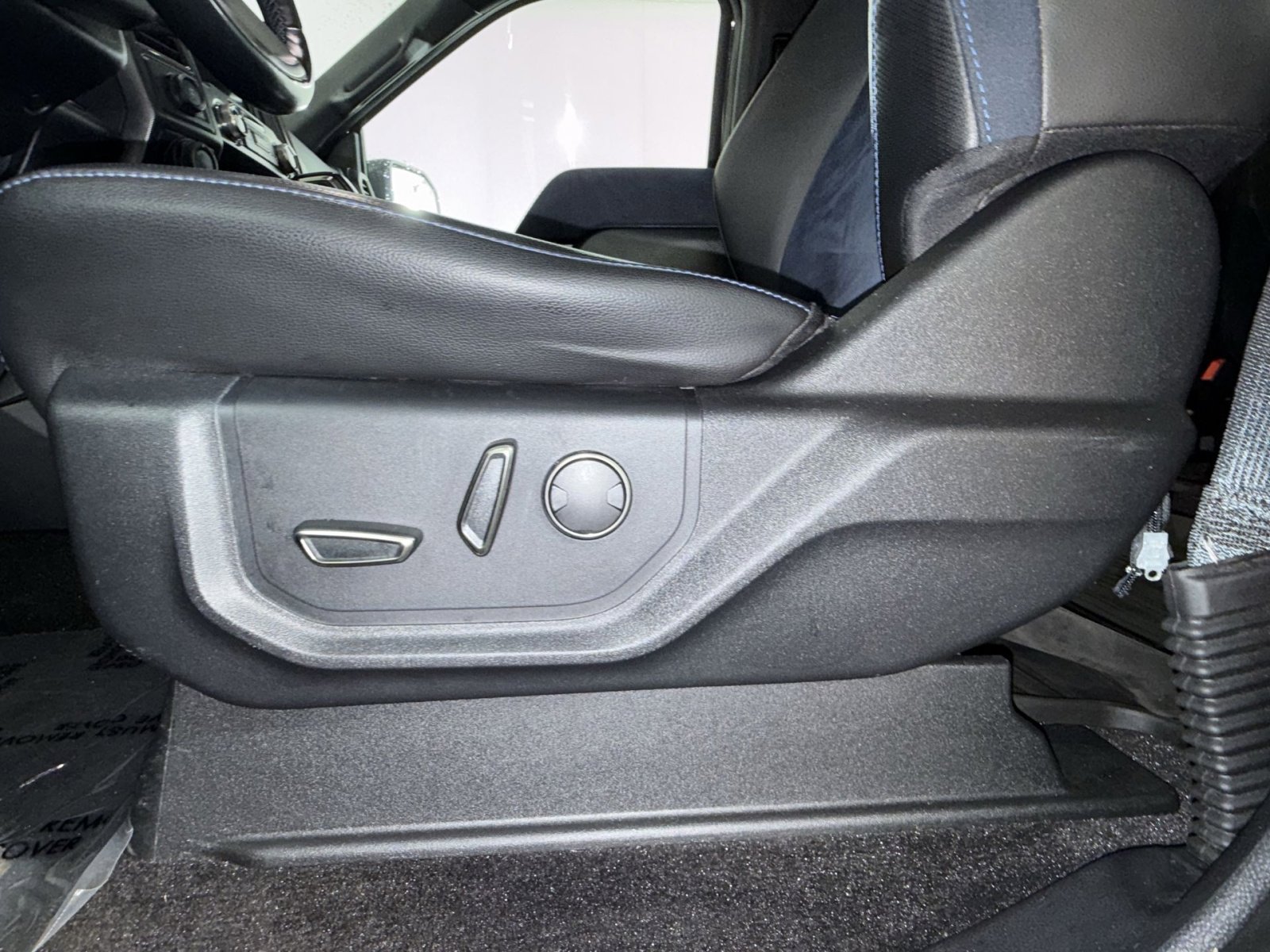 Used 2020 Ford F150 Raptor w/ Equipment Group 802A Luxury image 14