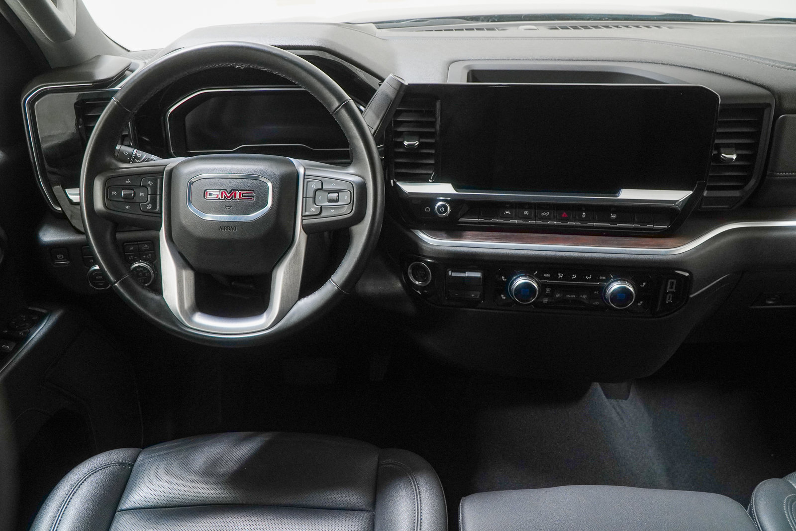 Used 2025 GMC Sierra 1500 SLT AWD/4WD image 20