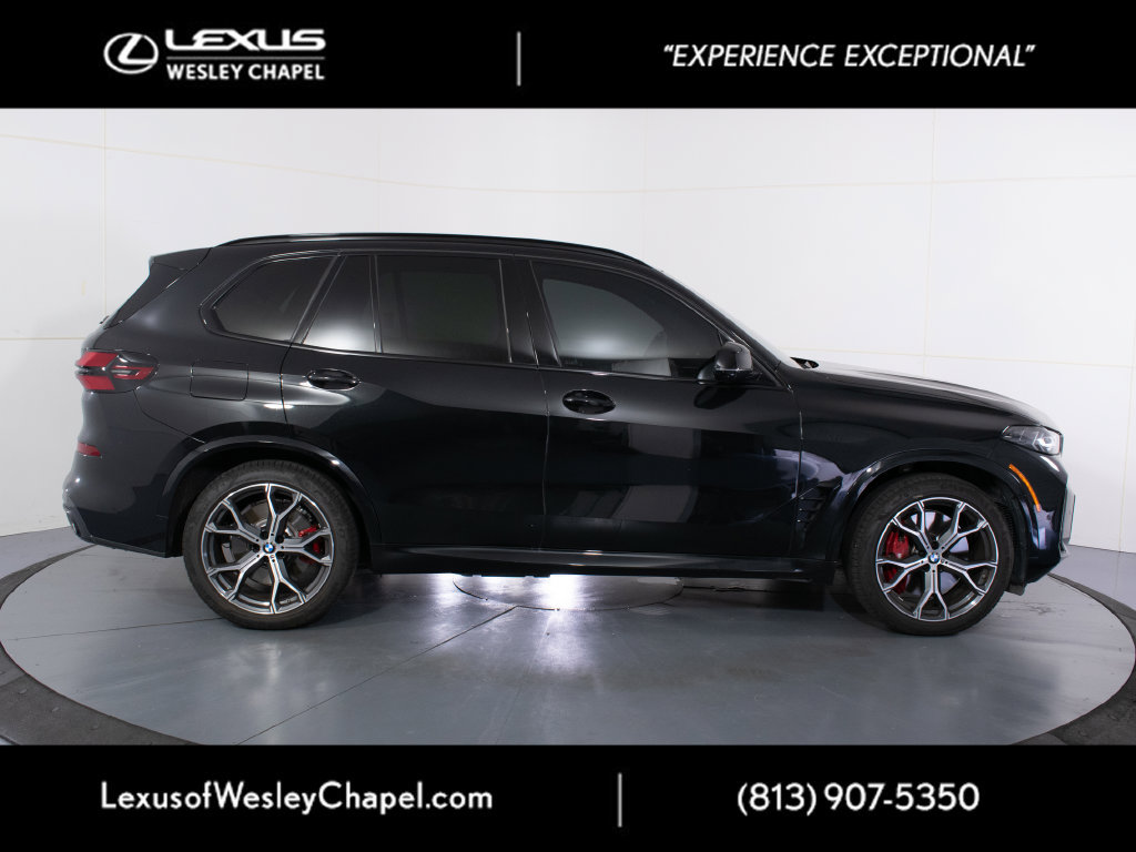 Used 2026 BMW X5 xDrive50e w/ M Sport Package AWD/4WD image 2