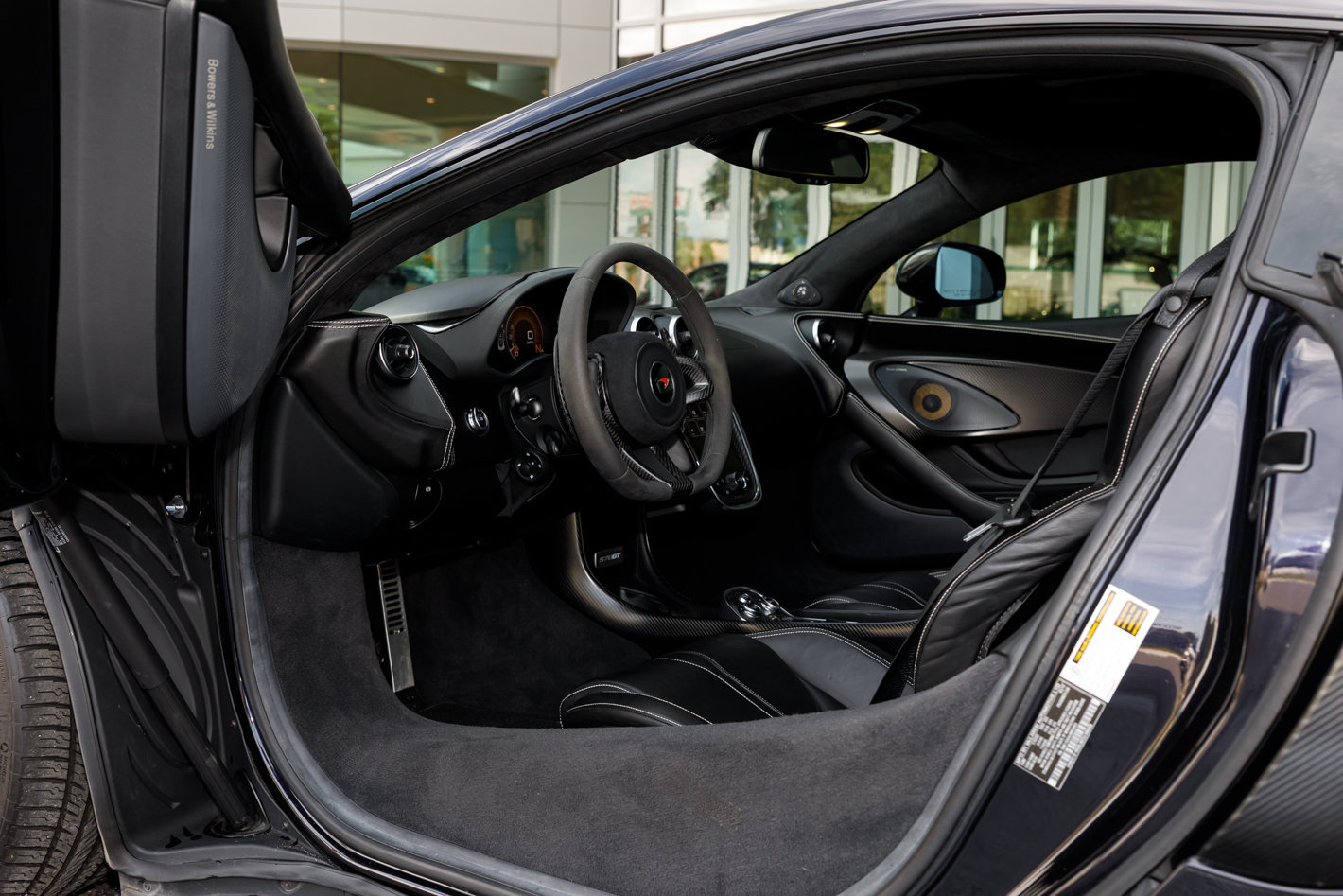 Used 2018 McLaren 570S RWD image 46