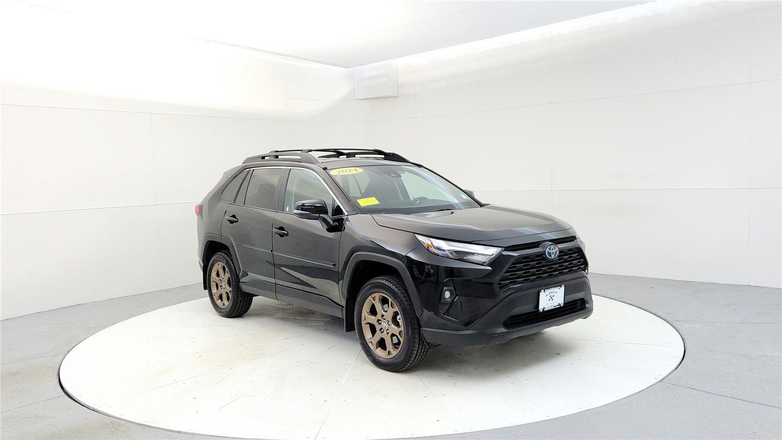 Used 2024 Toyota RAV4 AWD Hybrid image 7