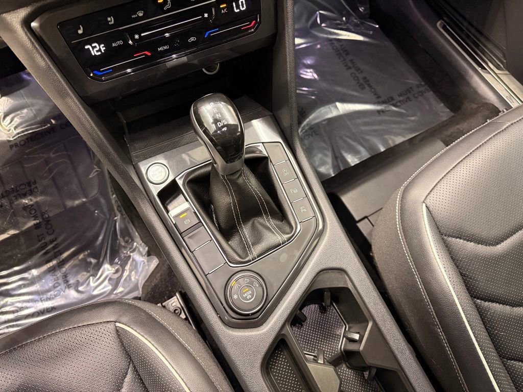 Used 2024 Volkswagen Tiguan SEL R-Line image 19