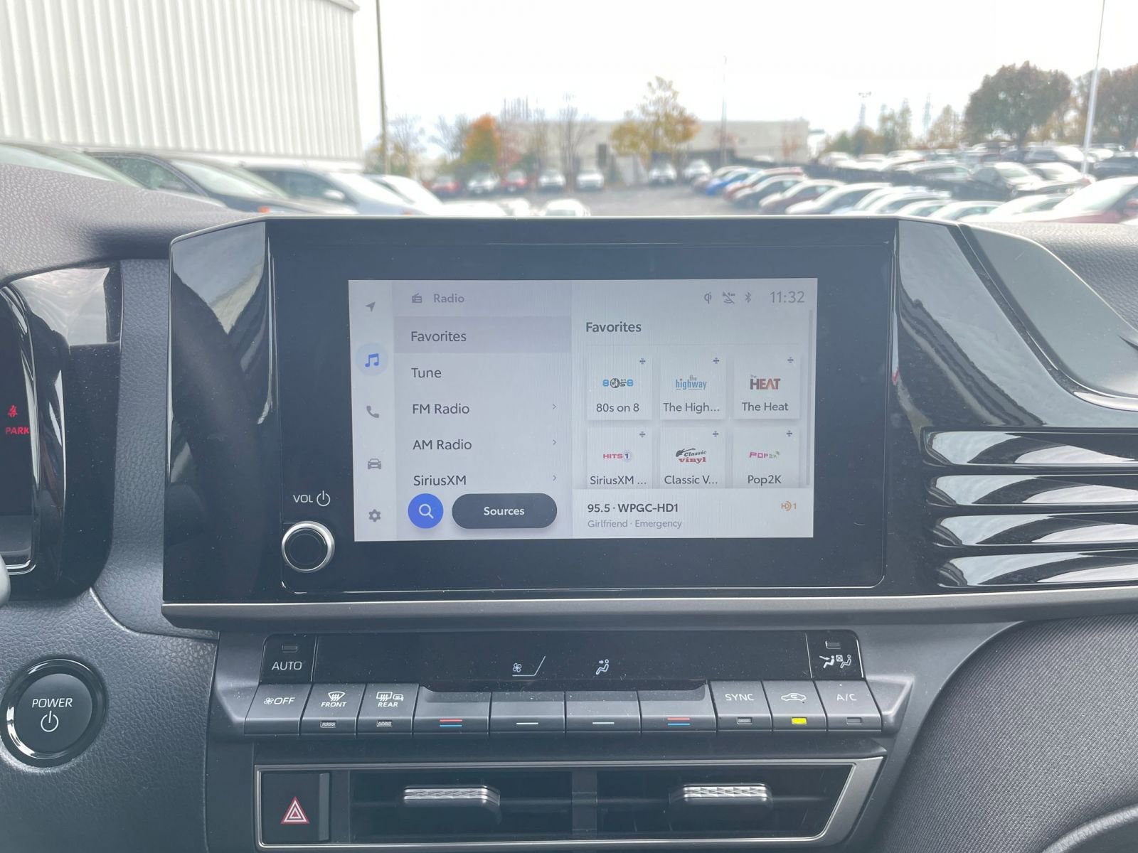 Used 2025 Toyota Camry LE image 21