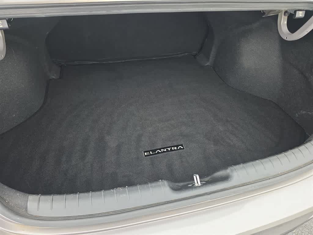 Used 2023 Hyundai Elantra SEL FWD image 28