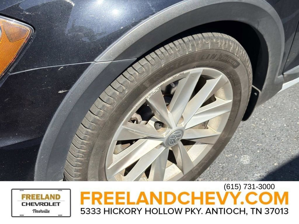 Used 2017 Volkswagen Golf Alltrack S AWD/4WD image 9
