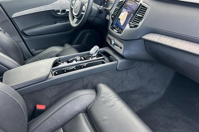 Certified 2023 Volvo XC90 T8 Ultimate w/ Protection Package Premier image 17