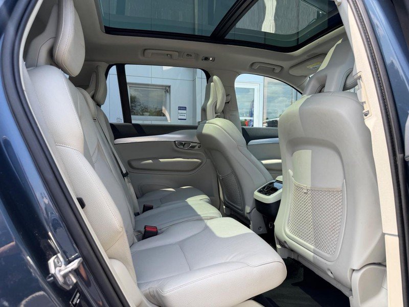Used 2018 Volvo XC90 T5 Momentum FWD image 11