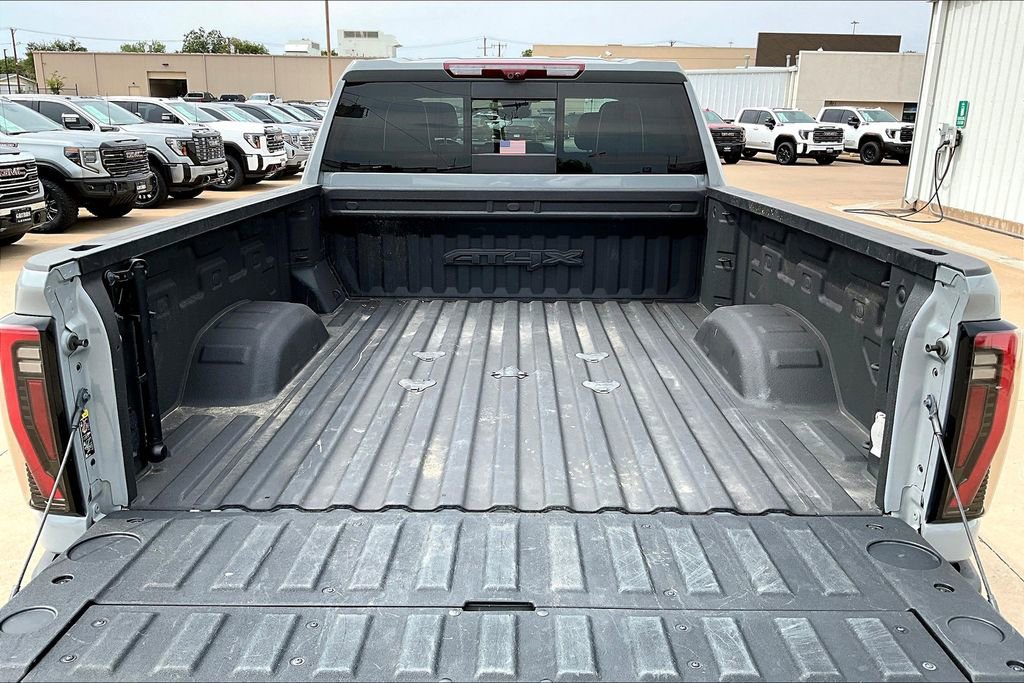 Used 2024 GMC Sierra 2500 AT4X image 37