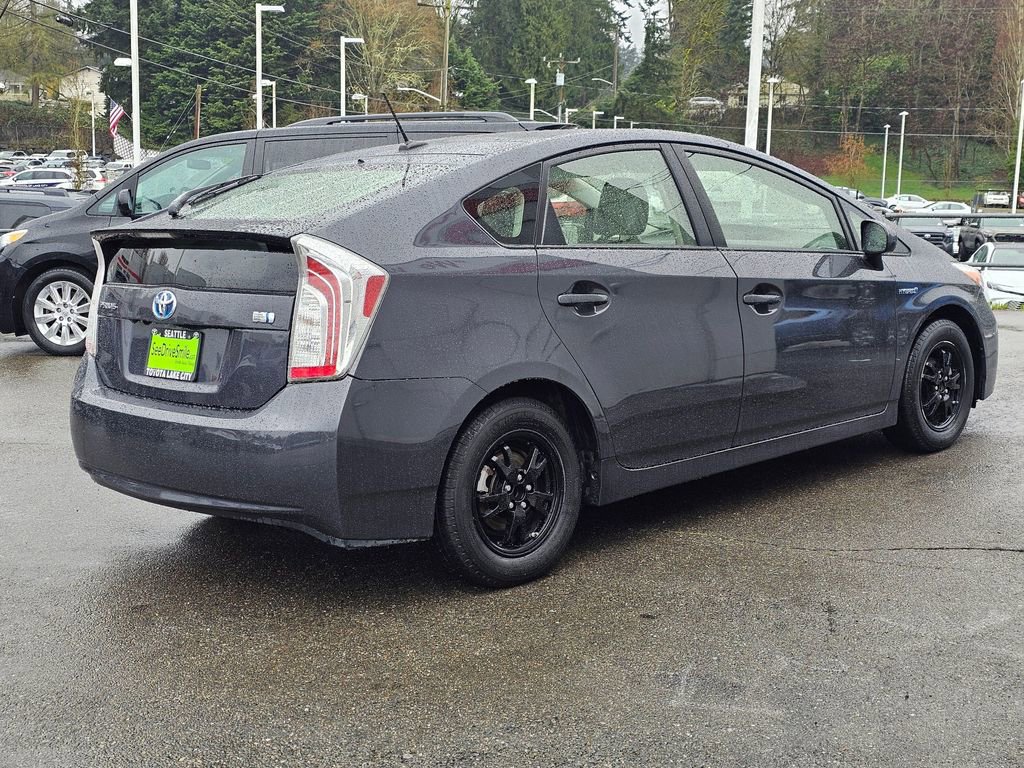 Used 2015 Toyota Prius Four w/ Deluxe Solar Roof Package image 7
