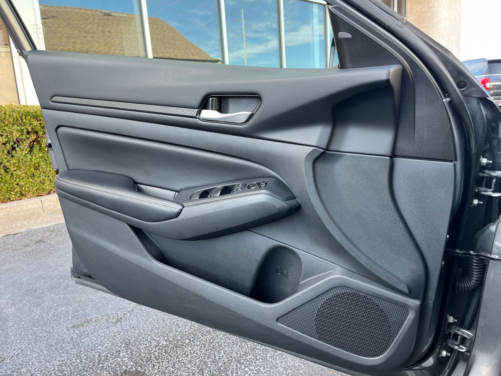 Used 2025 Nissan Altima 2.5 SV image 20