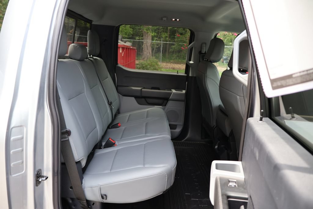 New 2024 Ford F350 XL w/ XL Chrome Package RWD image 21