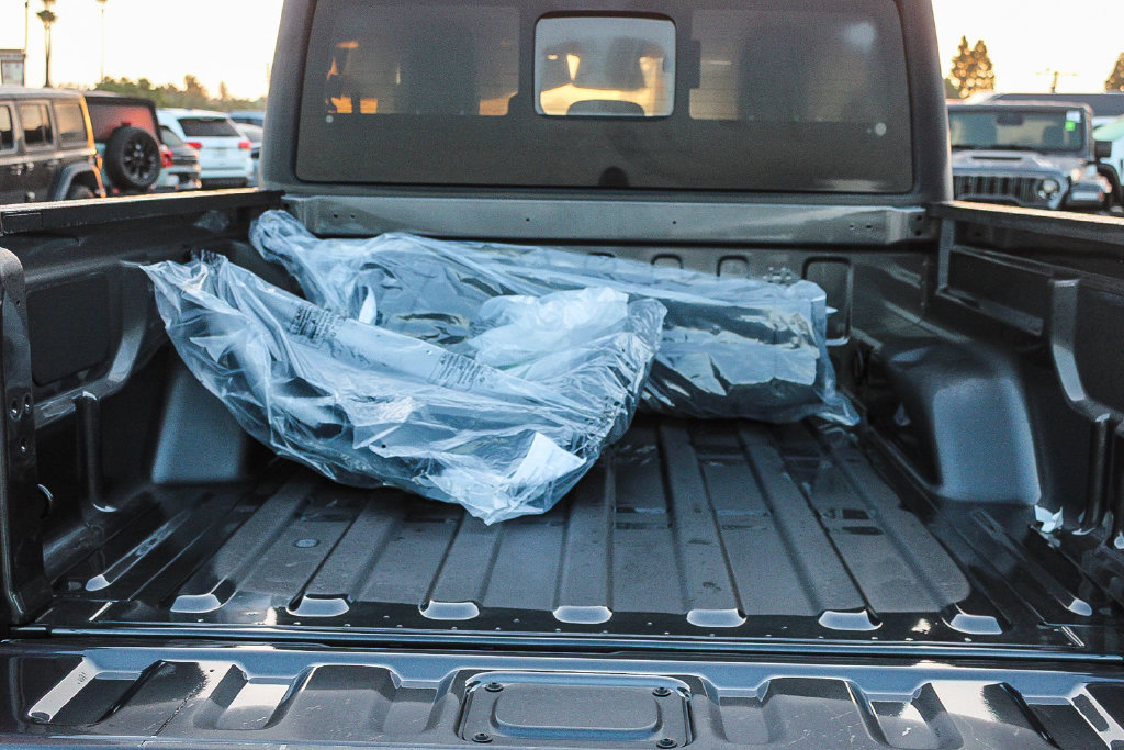 New 2026 Jeep Gladiator Sport AWD/4WD image 26