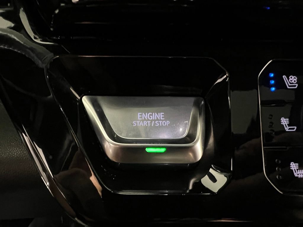 Certified 2025 GMC Sierra 2500 AT4X AWD/4WD image 32