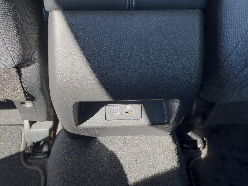 Used 2025 Nissan Altima 2.5 SV FWD image 19