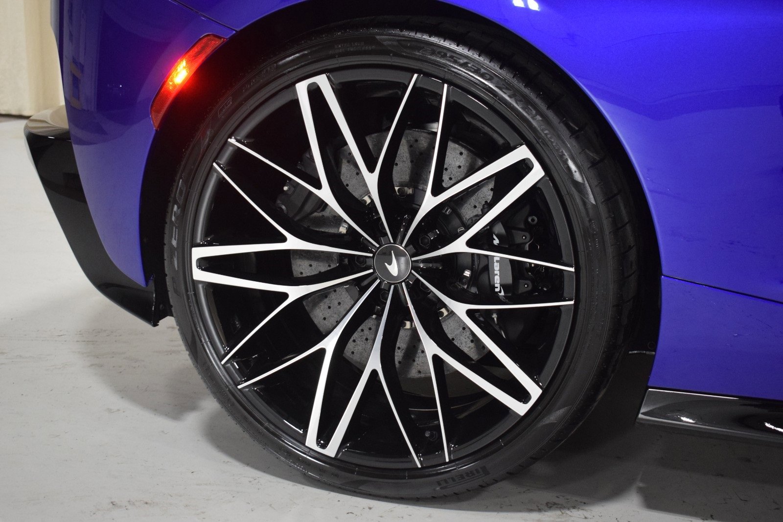 New 2025 McLaren GTS image 13