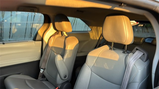 Used 2021 Toyota Sienna XLE image 24