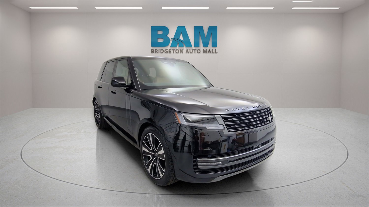 Used 2025 Land Rover Range Rover SE image 10