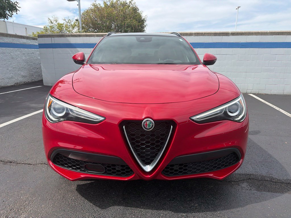 Used 2022 Alfa Romeo Stelvio Ti AWD/4WD image 8