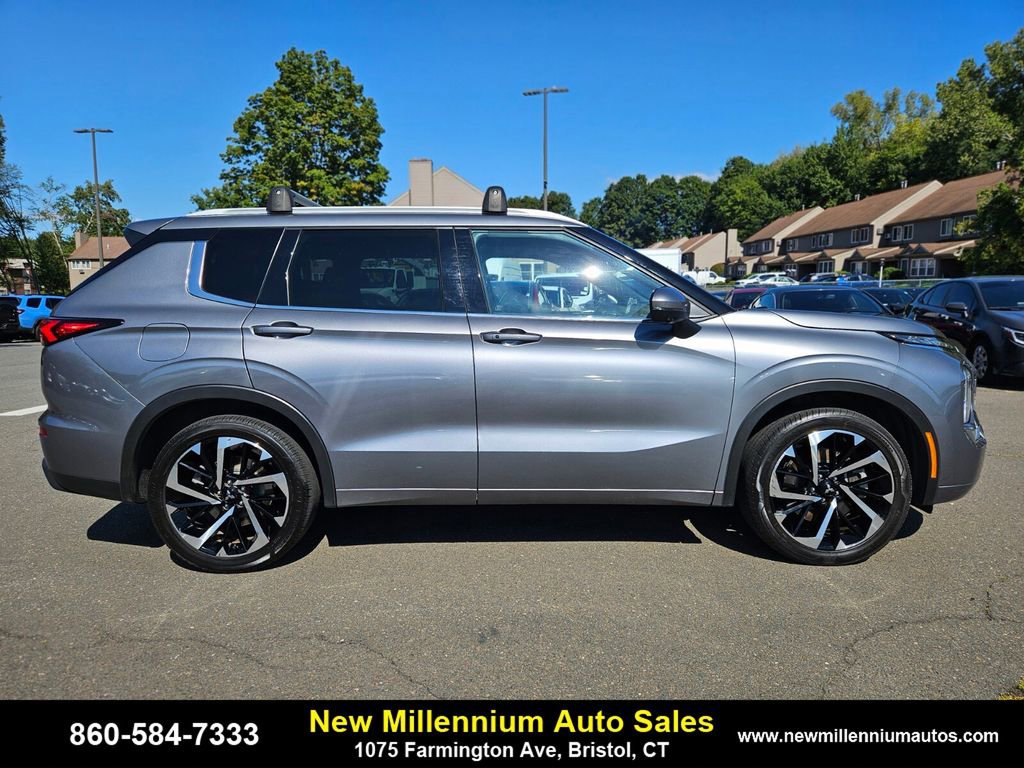 Used 2022 Mitsubishi Outlander GT image 6