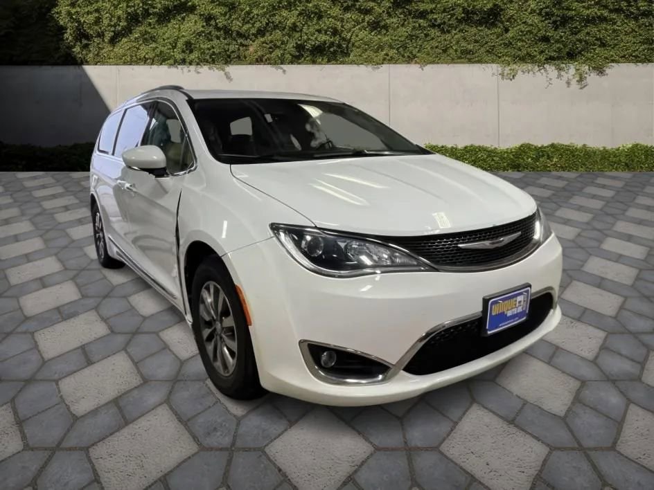 Used 2019 Chrysler Pacifica Touring-L Plus