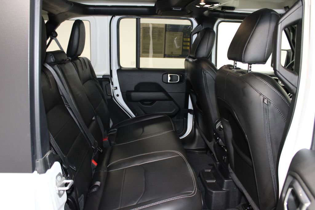 Used 2023 Jeep Wrangler Unlimited Sahara w/ Cold Weather Group image 31